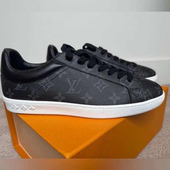 LOUIS VUITTON Men’s Monogram Black Sneaker (Luxembourg) NWT US 9 Box Incl - Picture 1 of 8